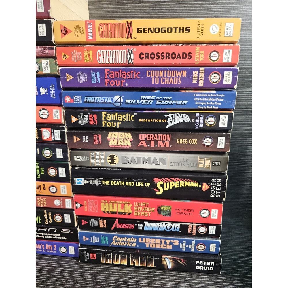 Huge Lot Of 44 Marvel Paperback Book 90s 00s X-Men Spiderman Fantastic 4 Vintage - Picture 2 of 4